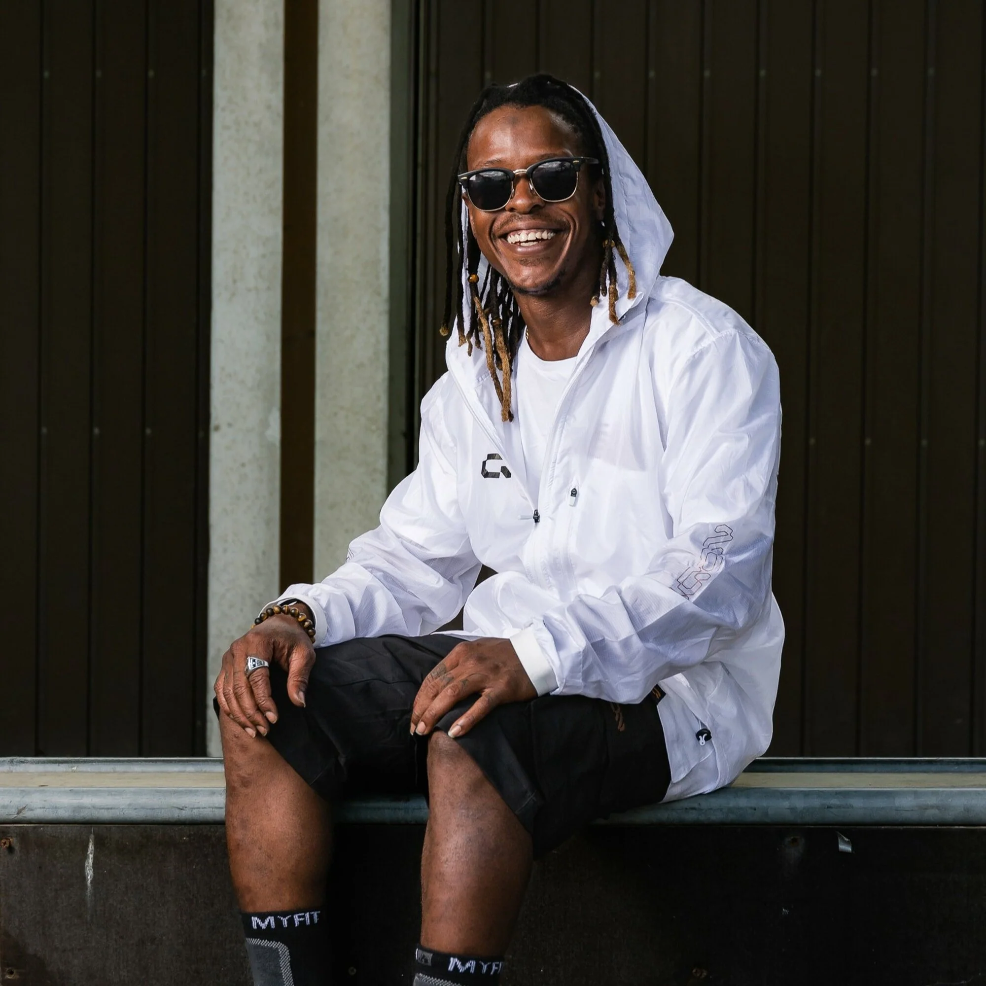 IQON Performance Windbreaker - Image 3